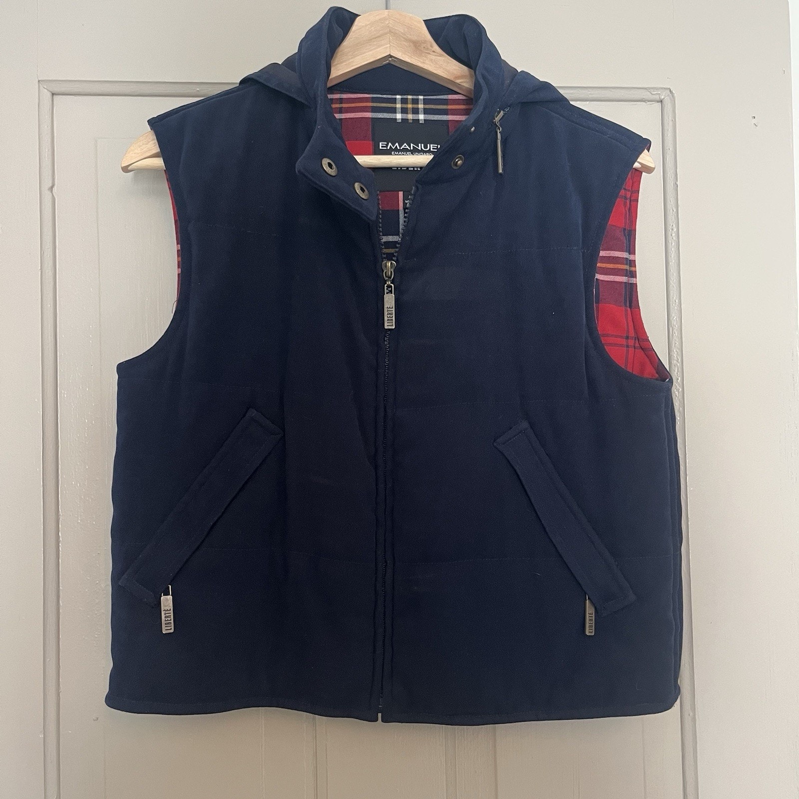 Emanuel Ungaro For Liberte Cozy Vest Petite Small Puffy Quilted Navy Blue Plaid